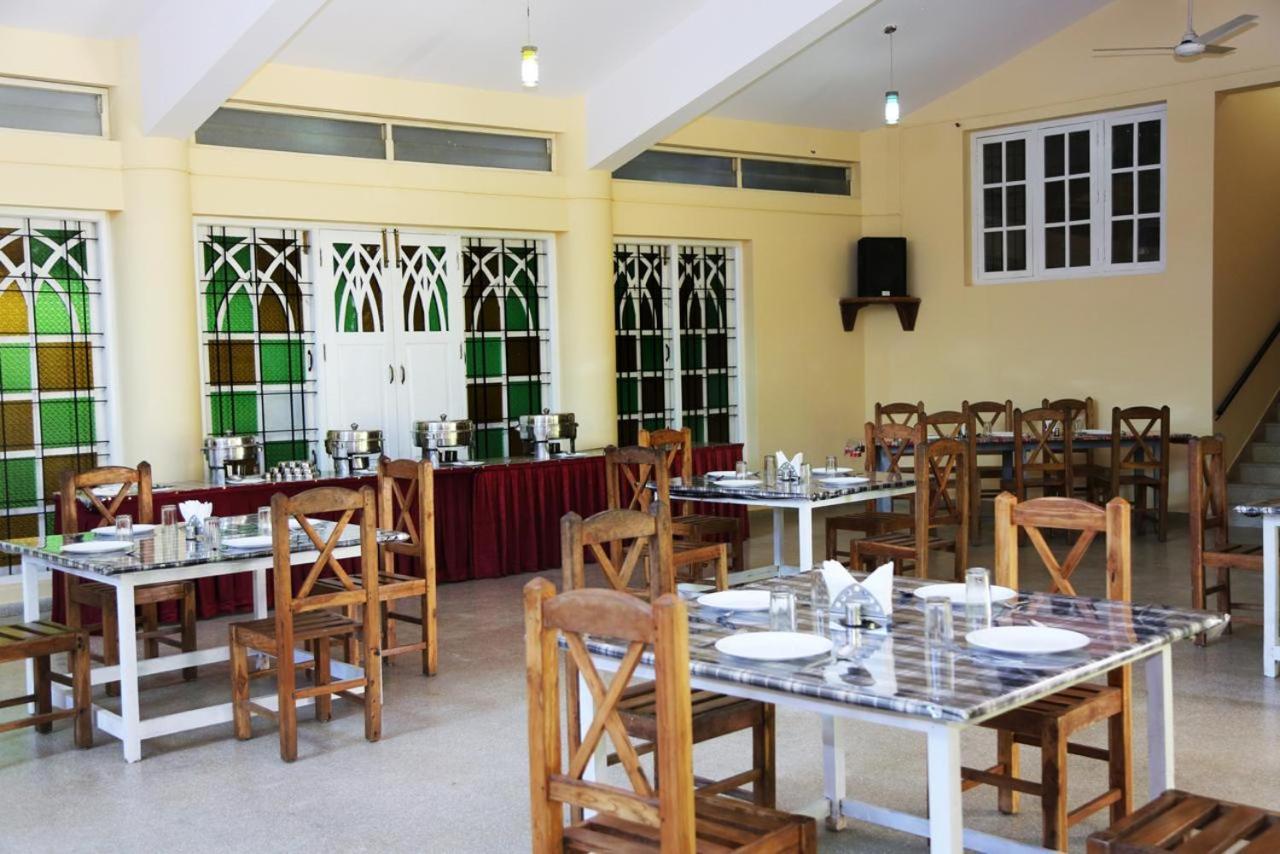 La Flora Beverly Hill Resort Madikeri Eksteriør bilde